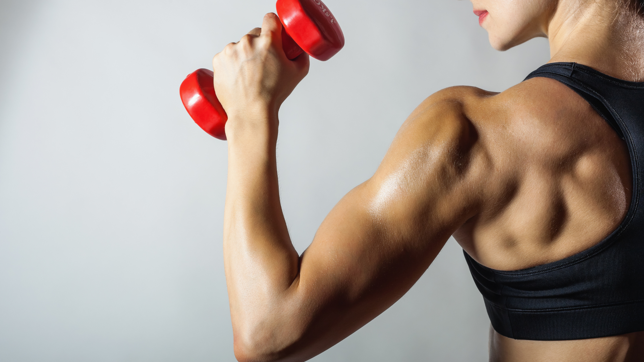 Entrenamiento de fuerza para mujeres: rompiendo mitos y construyendo confianza